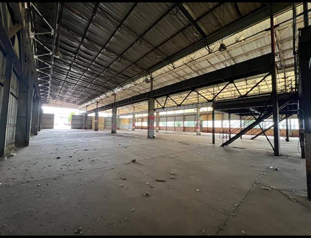 5,193M² WAREHOUSE TO LET IN FACTORIA